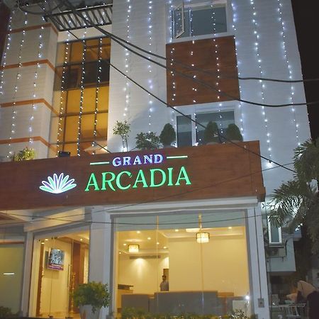 Готель Grand Arcadia Tiruchirappalli Екстер'єр фото
