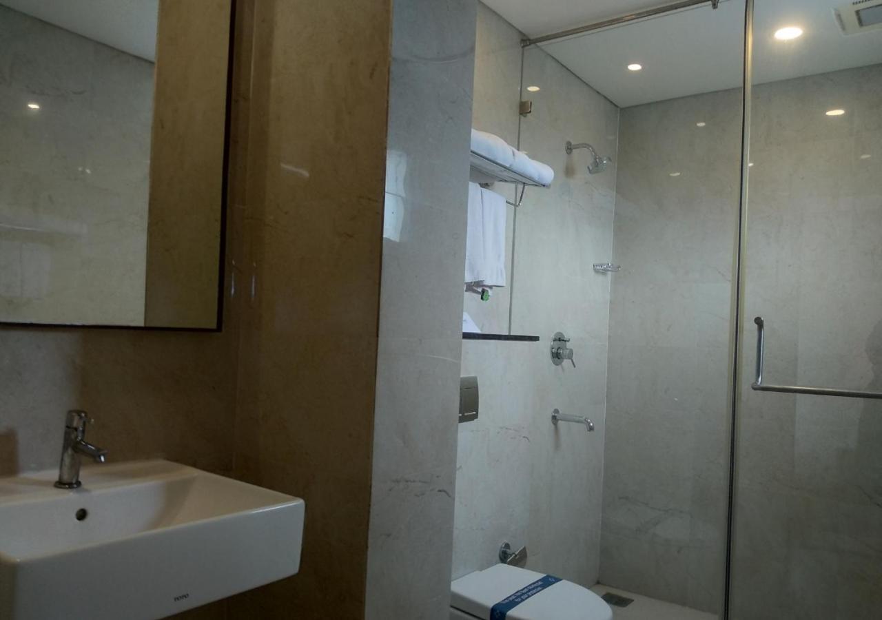 Готель Grand Arcadia Tiruchirappalli Екстер'єр фото