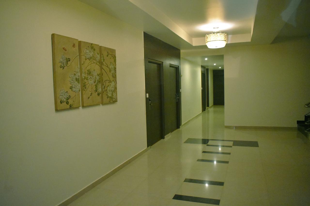Готель Grand Arcadia Tiruchirappalli Екстер'єр фото