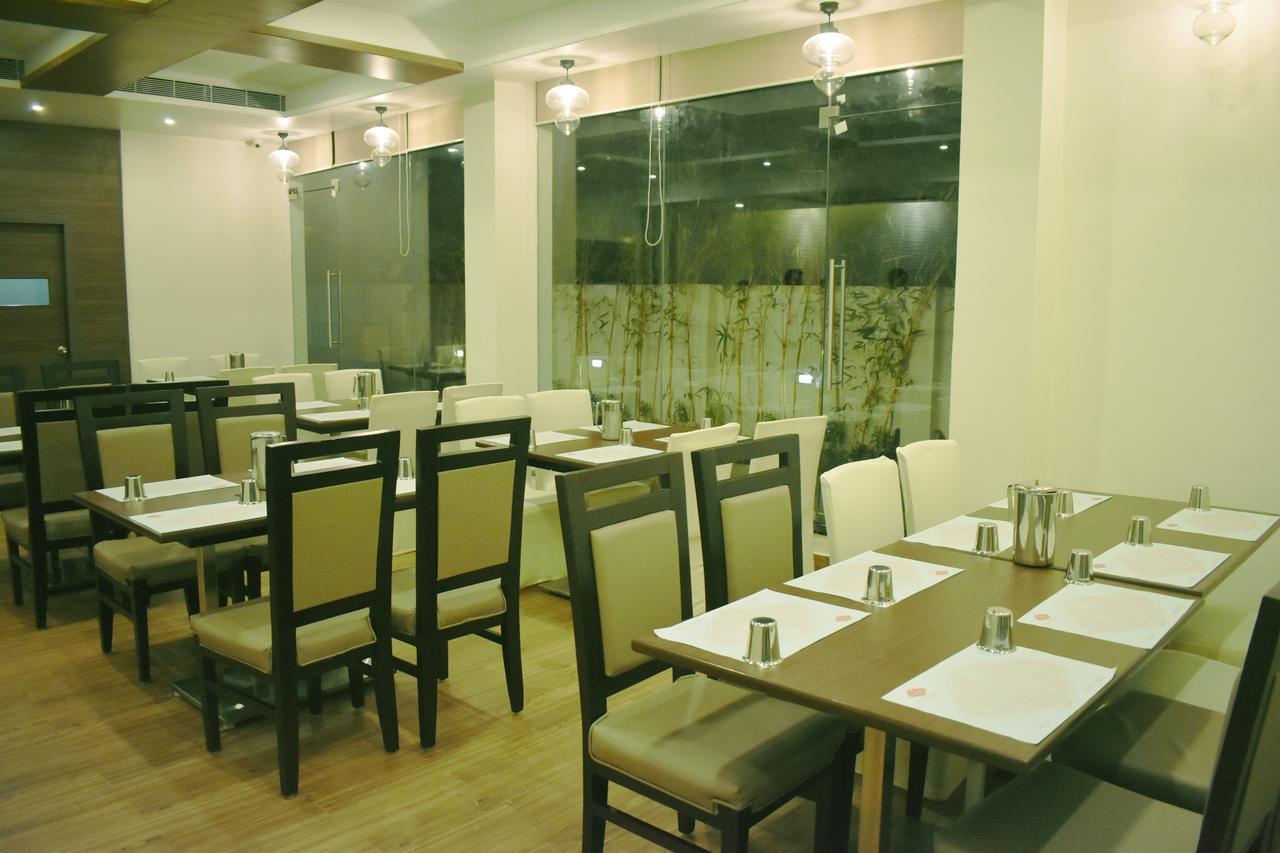 Готель Grand Arcadia Tiruchirappalli Екстер'єр фото