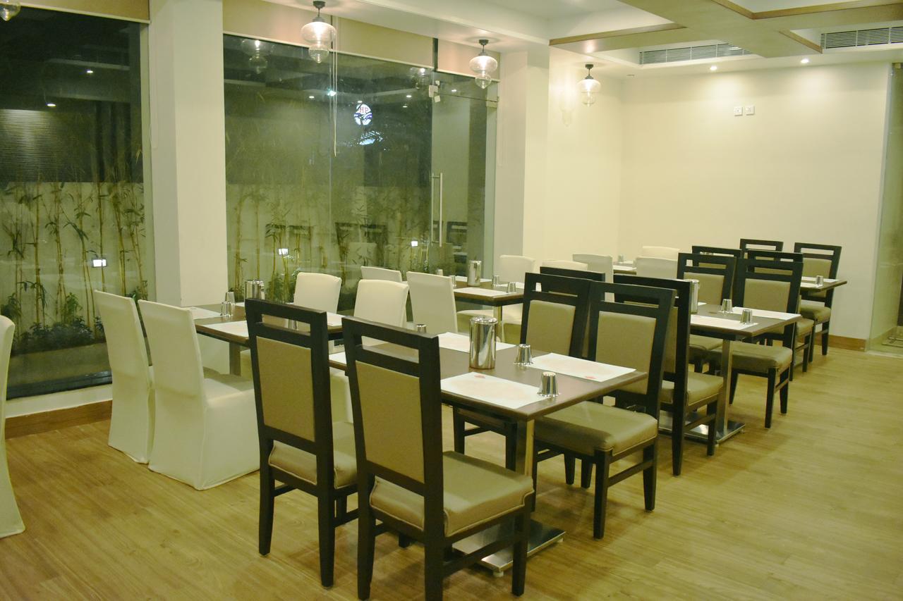 Готель Grand Arcadia Tiruchirappalli Екстер'єр фото