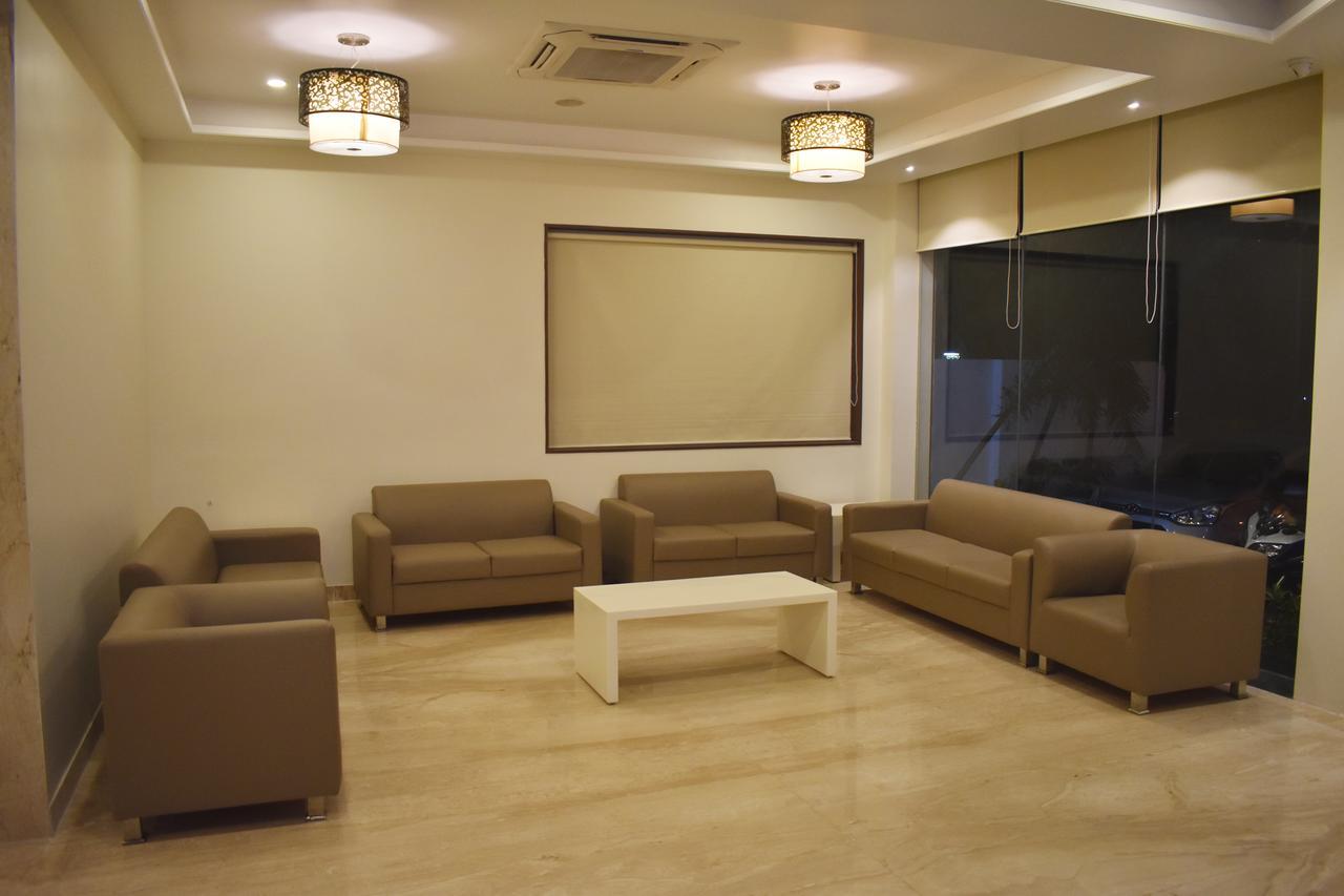 Готель Grand Arcadia Tiruchirappalli Екстер'єр фото