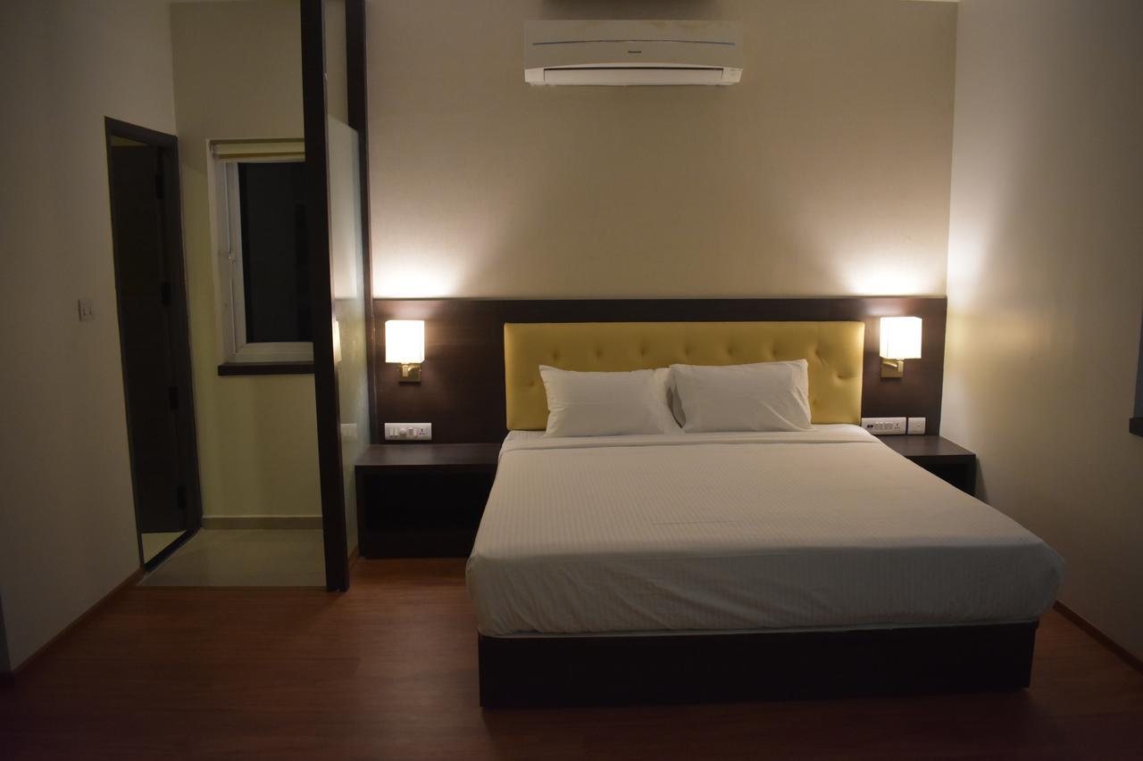Готель Grand Arcadia Tiruchirappalli Екстер'єр фото